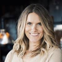 Kristy Kozlowski's Instagram, Twitter & Facebook