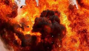 Blast at a fire cracker factory in Naihati, Panic spreads | নৈহাটিতে  'বড়সড়' বিস্ফোরণ, কেঁপে উঠল বিস্তীর্ণ এলাকা