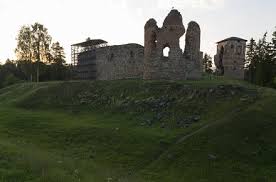 What's more astounding is that while millions of tourists flock to munich in the summer. Photo Gallery Of Neuhausen Castle In Vastseliyna