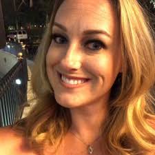 Jeannette Dubé (@JeannetteDube)