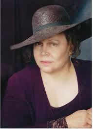 Suzanne Brooks's Instagram, Twitter & Facebook