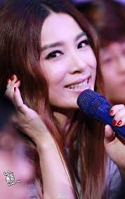 田馥甄透露，演唱會高雄場正在規劃中，請南部的粉絲期待。 如果PLUS 田馥甄再次唱進高雄巨蛋你們會來嗎😉😉 照片轉自微博@甄凌熊