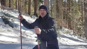 Înotul este o activitate extraordinară pentru dezvoltarea și creșterea bebelușului și singura în care se poate mișca independent, chiar înainte de a face primii. Detalii TulburÄƒtoare Despre Ultimele Momente Din ViaÅ£a Lui Alexandru TanÄƒrul Ucis De Urs In Timp Ce Alerga Observatornews Ro