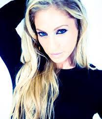 Dafne Perez's Instagram, Twitter & Facebook