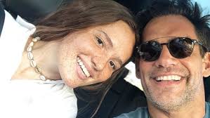 Cristián de la fuente disfrutó de una vacaciones en su natal chile para darle comienzo al 2018. Tan Orgulloso Cristian De La Fuente Muestra Como Vive La Cuarentena Su Hija Adolescente Meganoticias