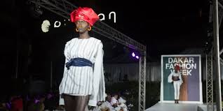 95% de la population française est à moins de 15. Dakar Fashion Week 2018 Un Premier Defile En Demi Teinte Jeune Afrique