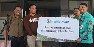 Bank central asia (bca) nomor rekening: Dukung Pelepasliaran Enam Orangutan Di Hutan Kehje Sewen Bca Berikan Donasi Rp250 Juta Kepada Yayasan Bos Infobrand Id