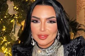 Elena Vargas vive una pedida de mano propia de Hollywood