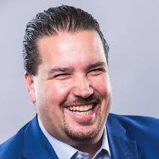 Kelly Spradley's Instagram, Twitter & Facebook