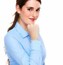 Business Wear für weibliche Führungskräfte: Die Bluse, das Shirt, der  Pullover