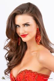 Amanda Ales's Instagram, Twitter & Facebook