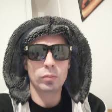 Petit concours pour @y_et_w @guizmolabanquise @oxydzbeats