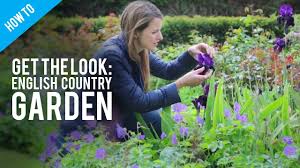 Plants For An English Country Garden Https Cstu Io 9a97b9 Gardeningtip Plant Plantstips Garden English Country Gardens Country Gardening Garden Vines