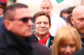 Háború és tréfa: Dózsa László (1942–)