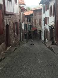 Fly to biarritz airport from many airport in the uk and ireland. Camino Frances 2 Von Biarritz Nach Saint Jean Pied De Port Blog