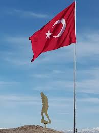 Elbistan Hacihasanli Koyunun Ataturk Ve Bayrak Sevgisi Bayrak Heykel