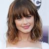 A layered bob haircut is a type of short haircut that can be achieved when you get your hair cut in varying lengths, creating the illusion of more texture and dimension in your hair. 1