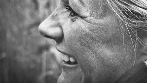 If you dream about a dead person, it's likely that you are currently in a complicated situation, and the ghosts of the past have picked up on this. Dreaming Of A Dead Person Smiling Meaning And Symbolism