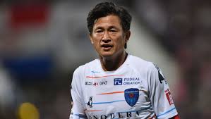 Kazu miura scores winner and becomes oldest player to score a goal at age 50!!! World S Oldest Professional Footballer Kazuyoshi Miura Extends His Contract With Yokohama Fc 90min