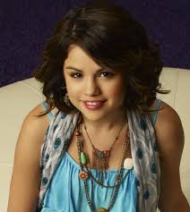 Their dad, jerry, gave up his powers when he married their mortal mom. Selena Gomez 2009 Wizards Of Waverly Place Season 3 Promo Selena Gomez Pictures Selena Gomez Selena