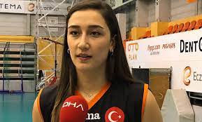 Makbule hande özyener (born 12 january 1973), better known by her stage name hande yener, is a turkish singer. Eczacibasi Vitra Nin Smacoru Hande Baladin Ulkemizde Bayan Sporlarinin Popularitesi Erkek Sporlarina Gore Daha Az Spor Haberleri