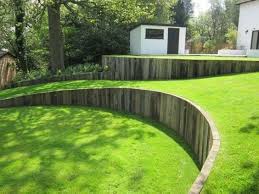 Building a retaining wall is an opportunity to resolve the inherent terrain problems, here are some retaining wall ideas you can choose from to embark on such a project. 95 Retaining Wall Ideas That Will Blow Your Mind Backyard Retaining Walls Landscaping Retaining Walls Sloped Garden