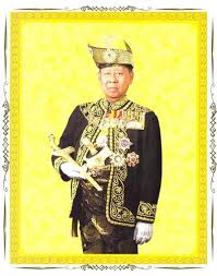 Kebawah duli yang maha mulia sultanah merupakan gelaran bagi isteri pemerintah, sama ada berketurunan raja atau tidak. Kebawah Duli Yang Maha Mulia Al Sultan Almu Tasimu Billahi Flickr