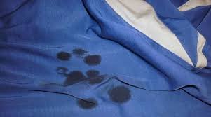 Χρήσιμες συμβουλές για τον καθαρισμό ενός λεκέ από πίσσα