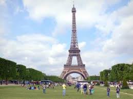 Der eiffelturm in den sozialen medien. Eiffelturm Fuhrer Tourismus Urlaub