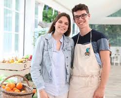 La brigade qui séduira le moins le jury sera immédiatement éliminée de la compétition. Charles Ex Meilleur Patissier Sa Grande Nouvelle Sur Instagram