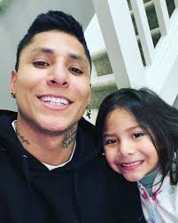 Hoy es cumpleaños de mi princesa hermosa 😍 Feliz cumpleaños amor de mi  vida Te Amo hasta el infinito ❤️❤️❤️❤️