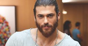 Can Yaman vuelve a Madrid: polémica por el precio de su Meet and Greet