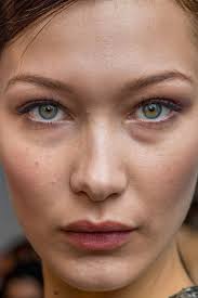 Bella Hadid Bella Hadid Makeup Eyes Model Celebrity Celebs Celebritycloseup Celebrities Celeb Dogal Makyaj Artistik Makyaj Yuzler
