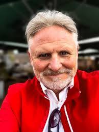 Stephanie Degenhardt's Instagram, Twitter & Facebook