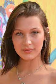 Lagerraum für gartenwerkzeug mariä himmelfahrt wird auch __ mariens genannt claudia schiffer, bella hadid sind beispiele dafür weltweit größte rinderrasse. Bella Hadid Ihr Extremer Beauty Wandel Gala De