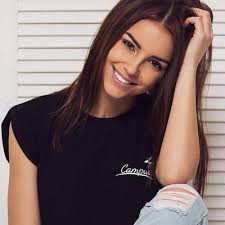 Alice Sherlock (@infamouz718)