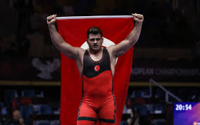 Kayaalp, yozgat'ın kavurgalı köyünde 10 ekim 1989 tarihinde işçi ailenin 6. Riza Kayaalp Dunya Gures Sampiyonasi Nda Finalde Sadece Haber