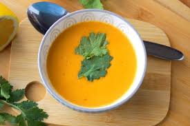 Soupe de carottes, de tomates et de pois chiches à l'orientale. Soupe De Carotte Aux Lentilles Corail De Cyril Lignac Aux Delices Du Palais
