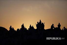 Puasa hari tarwiyah itu menghapuskan dosa selama setahun dan pada puasa hari arafah itu menghapuskan dosa dua tahun. Doa Spesial Bagi Muslim Di Hari Arafah Republika Online