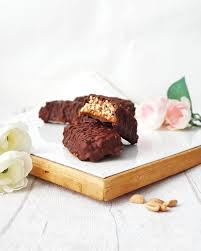 632 Mentions J Aime 157 Commentaires Camille Dieteticienne Camomilicious Sur Instagram Peanut Choco Bomb Hellooo V Food Desserts Brownie
