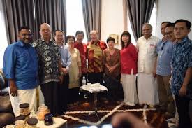 Hospital kami mengadakan sambutan rumah terbuka deepavali pada jumaat malam yang lalu pada 9 november bersama doktor, kakitangan dan pesakit kami. Ketua Menteri Meriahkan Majlis Sambutan Rumah Terbuka Deepavali Tkmii Buletin Mutiara
