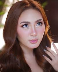 Endorsment shoot for today with the Man of the World , Kenneth Cabungcal  @kennethvincent_ 🫰 Kenneth shows how traceless makeup enhances without a  trace, leaving only fresh, flawless skin✨ Makeup and Hair