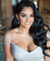 Hair Down Wedding Hairstyles Wedding Hair Weddinghair Weddinghairstyle Bride Hair Down Wedding Hair And Makeup Bridal Hair Down