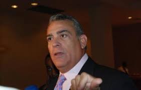 Fuera de peligro senador sacado de emergencia en helicóptero por desmayo