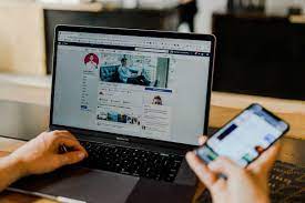 Kali ini saya akan menjelaskan mengenai pengertian dari smm atau social media marketing. Media Sosial Pengertian Dampak Jenis Dan Manfaat Bagi Bisnis