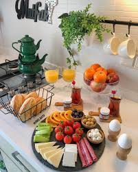 Tunaydin Mutlu Gunler Ekmek Sepeti Kristal Ayakli Bardak Ayakli Meyve Salata Kasesi Ve Cok Sordugunuz Emaye Caydanlig Yemek Sunumu Yemek Tarifleri Yemek