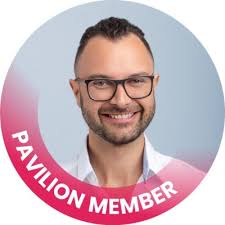 new coworker + an sunny “office” = great start to this adventure