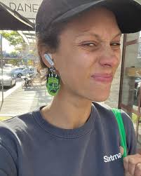 Happy Halloween from our little family 🎃 Our first Halloween all together  and our Blue Bear's first proper Halloween ever! This year's household  theme: Detectives! Feat. Daphne Blake, Scooby Doo, and Detective