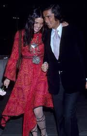 Robert Evans And Ali Macgraw Image 16 Of 151 Ali Macgraw Vintage Outfits Style Inspiration