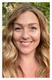 Janine Ferreira's Instagram, Twitter & Facebook